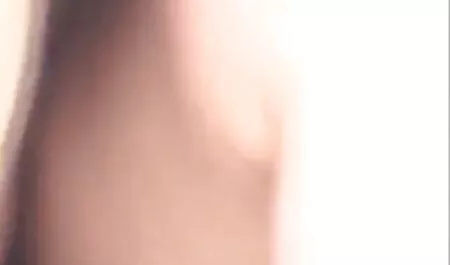Trẻ vui tươi điếm lên, trên giường với và sex nhat ban hay cung cấp để fuck