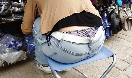 Chồng trái các phim sex hd nhat ban người đàn ông trên bột phòng với vợ của mình.