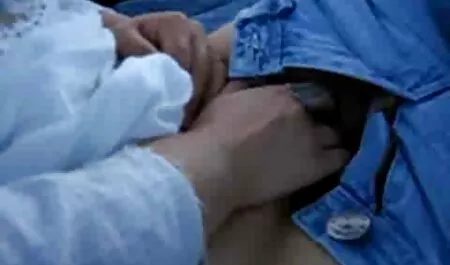 Một đám phim sex nhật ban 2019 đông các chàng trai, một cô gái trẻ trong giường qua tất cả các lỗ