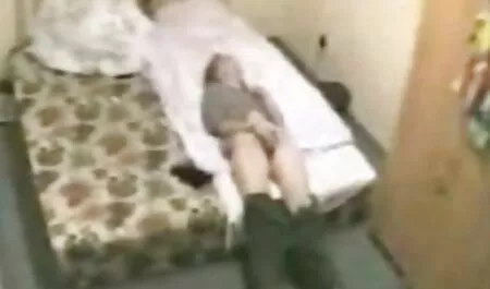 Trẻ mô hình khiêu dâm với con trai của một người phim sex nhật bản hay nhất năm 2019 đàn ông trong một tòa nhà bị phá hủy