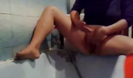 Mô hình khiêu dâm và tinh tế phimsex nhật hay của cô mông thưởng thức trong một cái dương vật