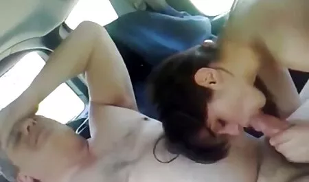 Nóng ở nhà, cô gái cho phép người bạn của cô phim sex cuc hay nhat ban tè vào camera