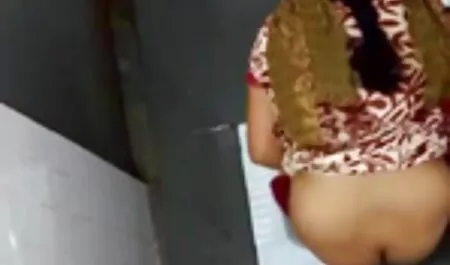 Cô gái tóc ngắn sex nhật bản mới được đúc