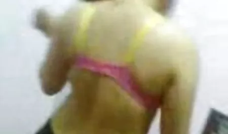 Gợi cảm và nữ diễn viên khiêu dâm về một anh phim sex hay nhat ban chàng với một dương vật,